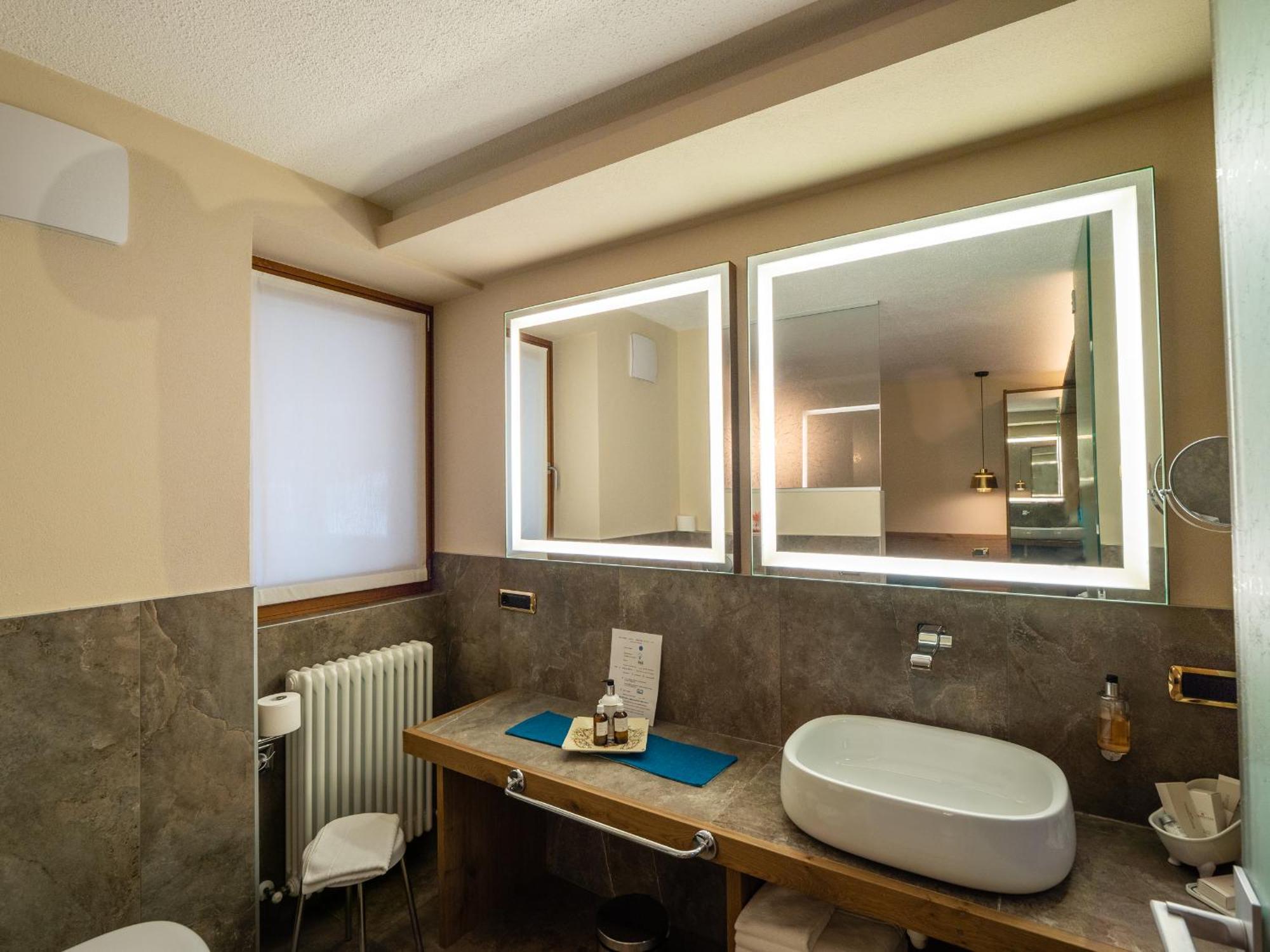 Deluxe Junior Suite
