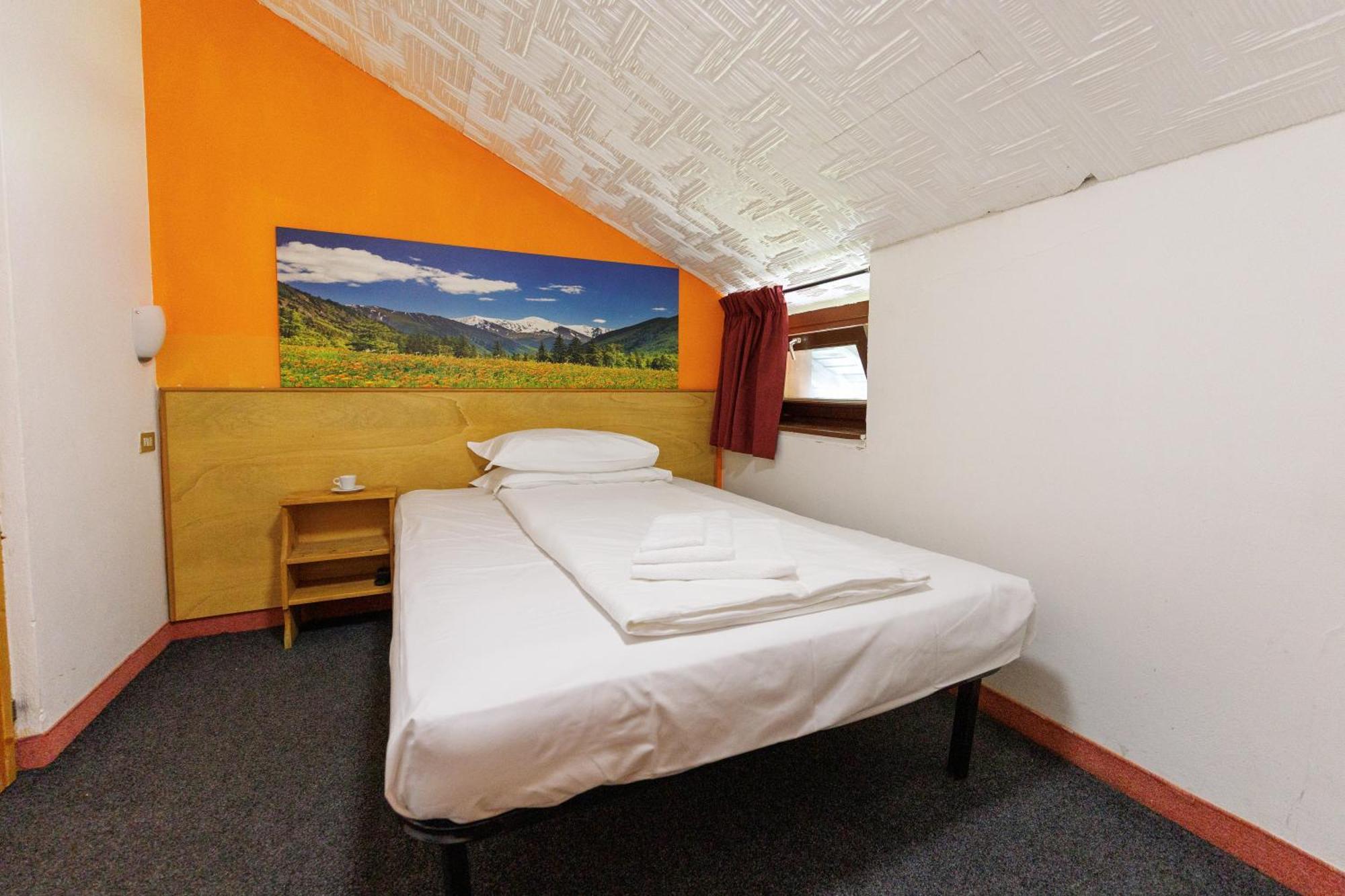 Budget Single Room