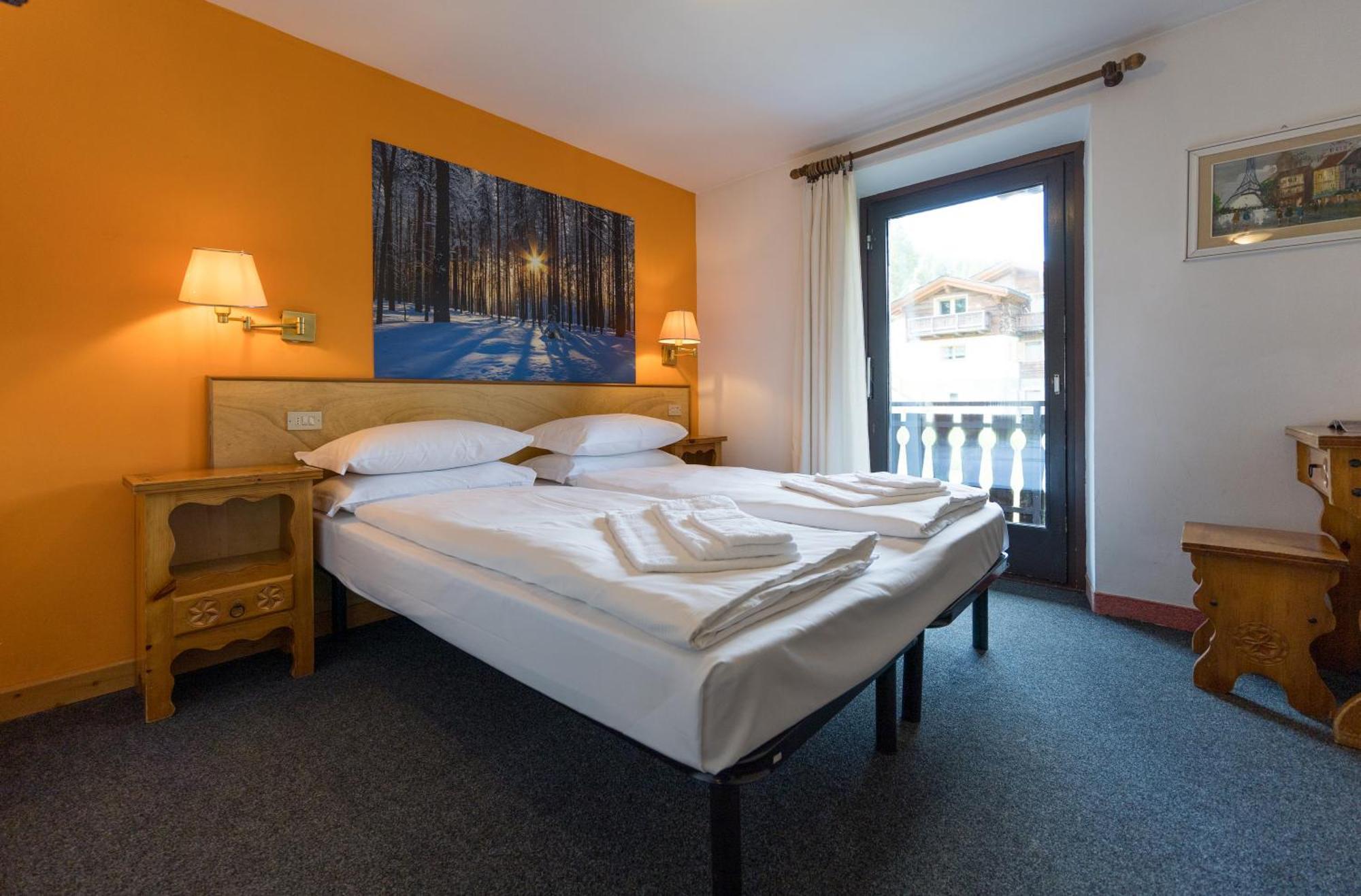 Double or Twin Room Balcony