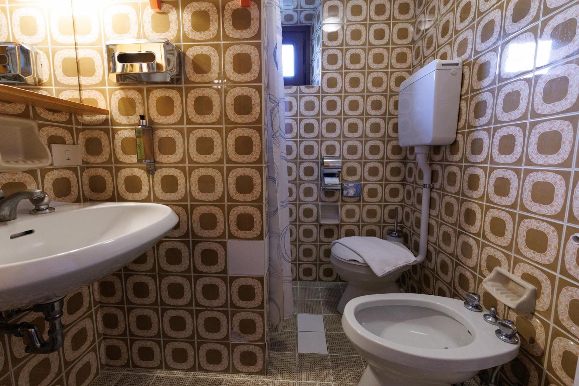 Economy Triple Room