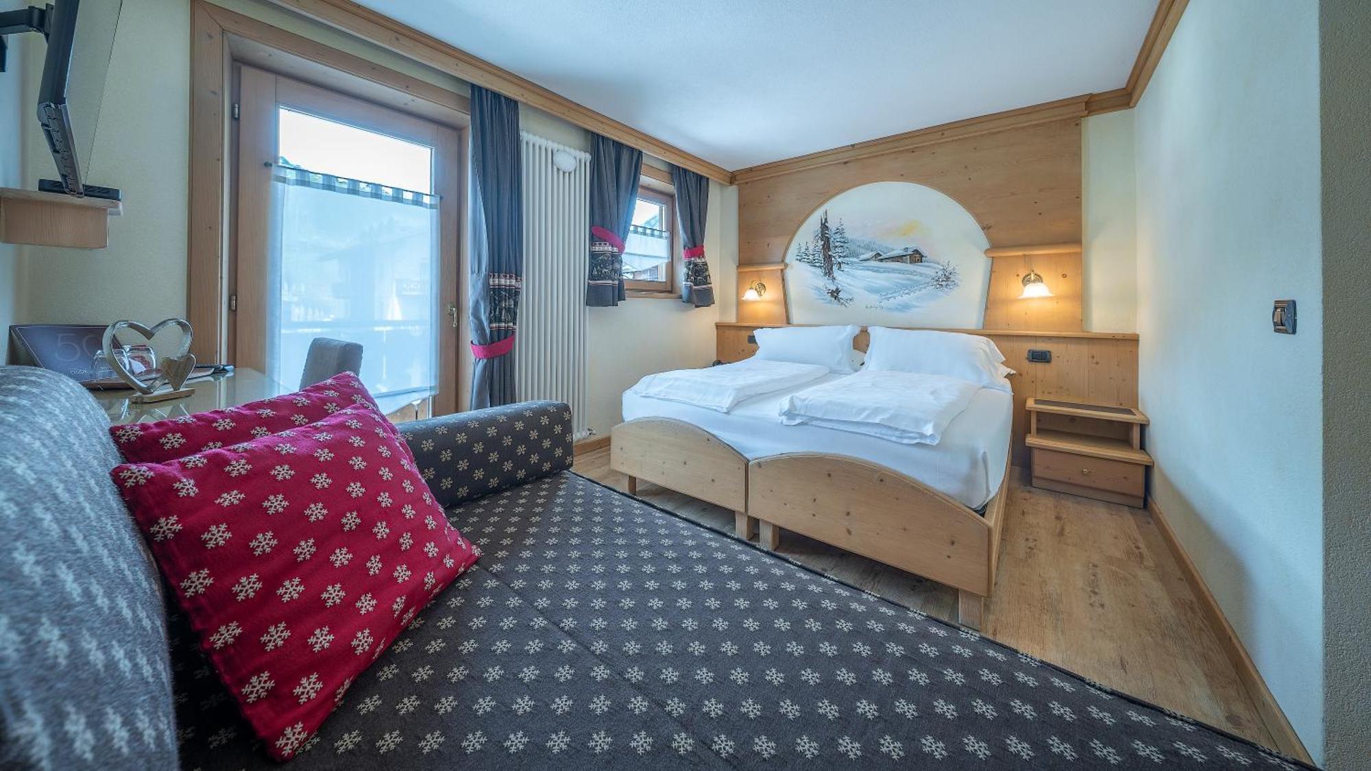 Double or Twin Room Mountain View