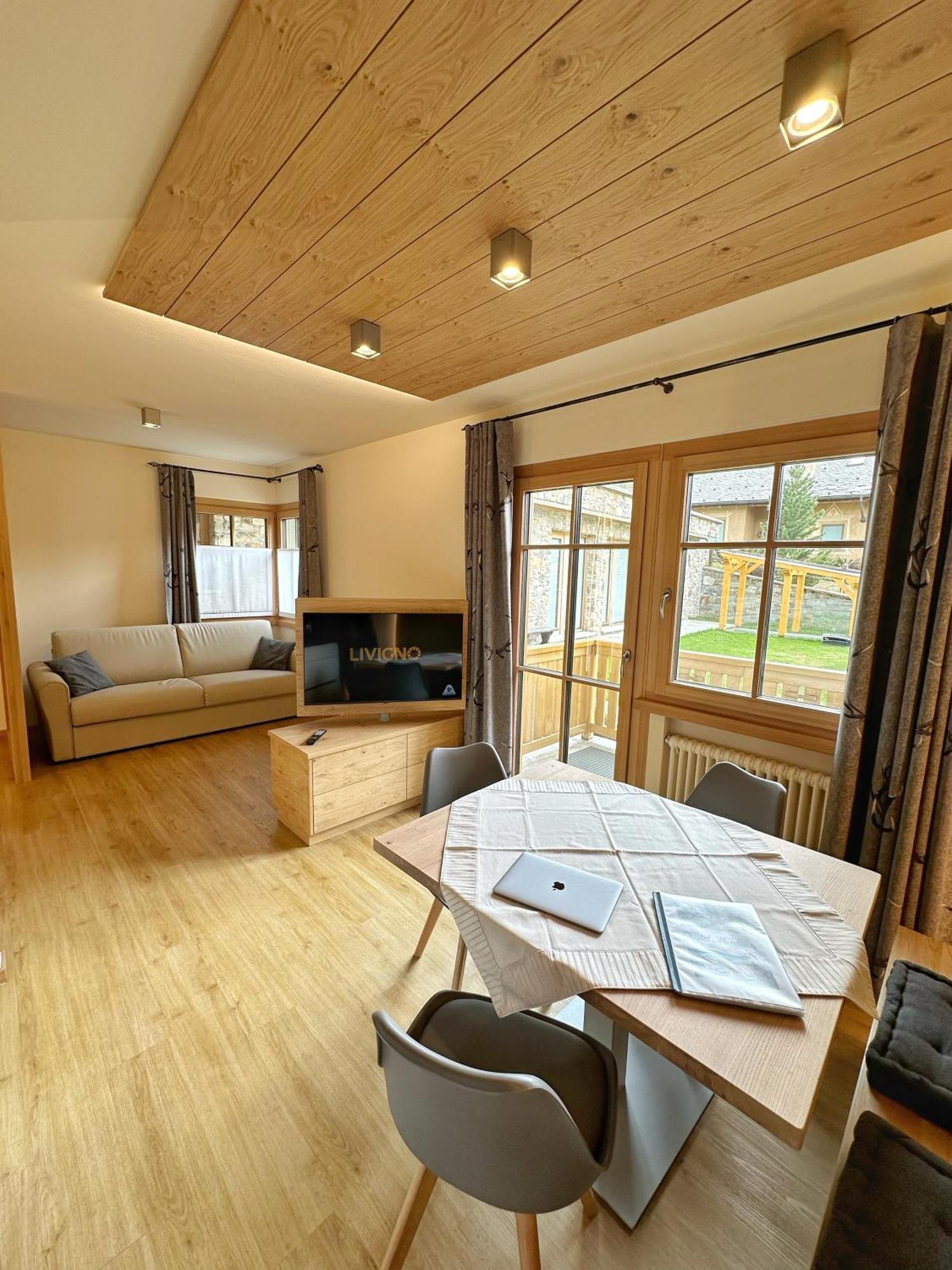 Superior One-Bedroom Apartment Balcony