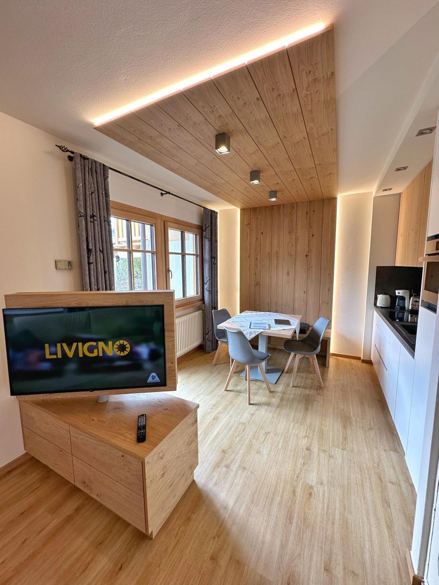 Superior One-Bedroom Apartment Balcony