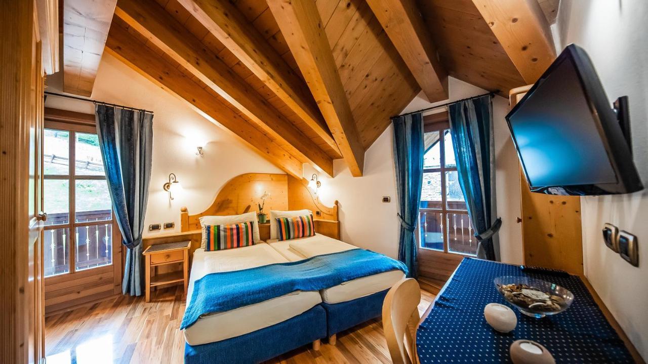 One-Bedroom Apartment Balcony
