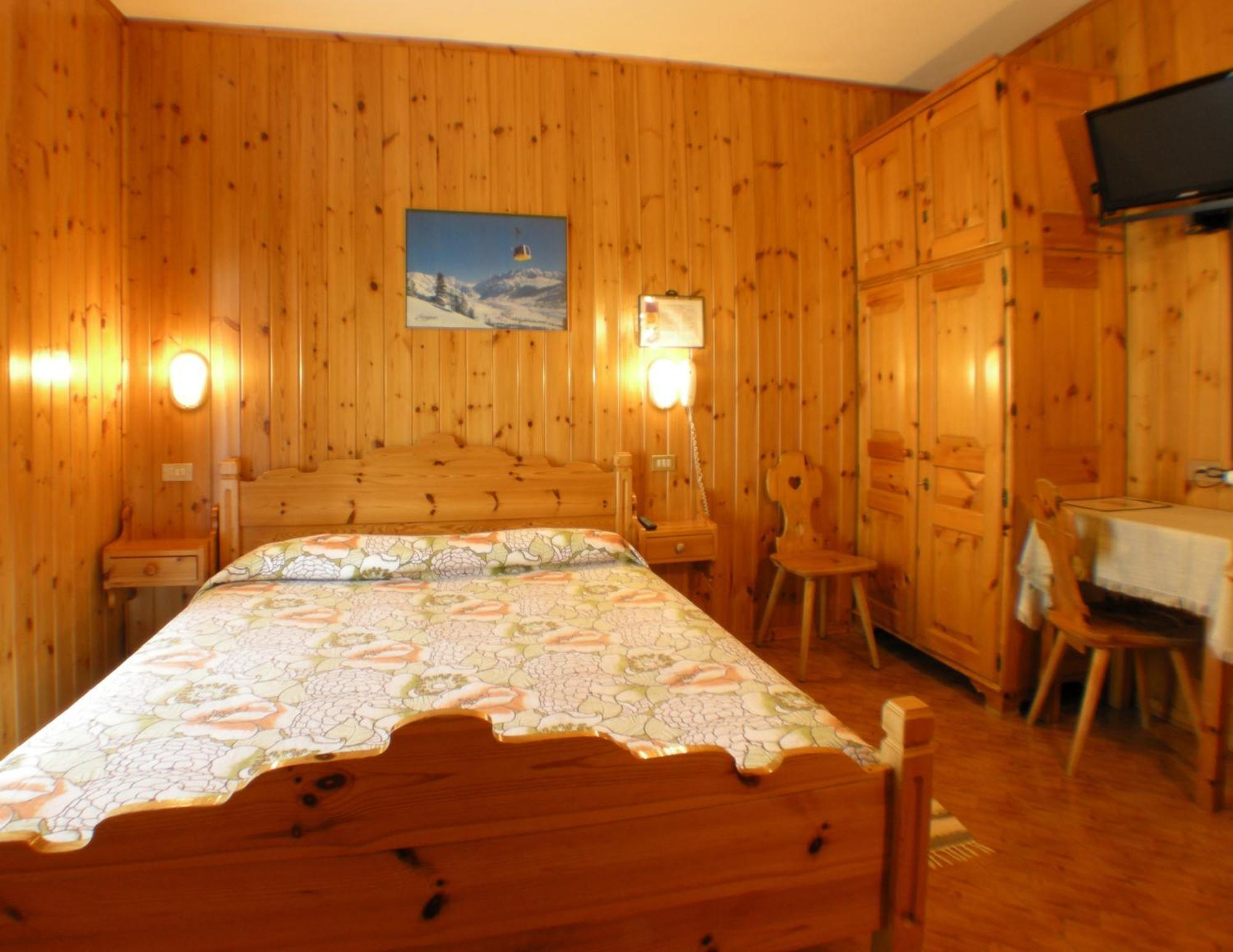 Double or Twin Room Balcony
