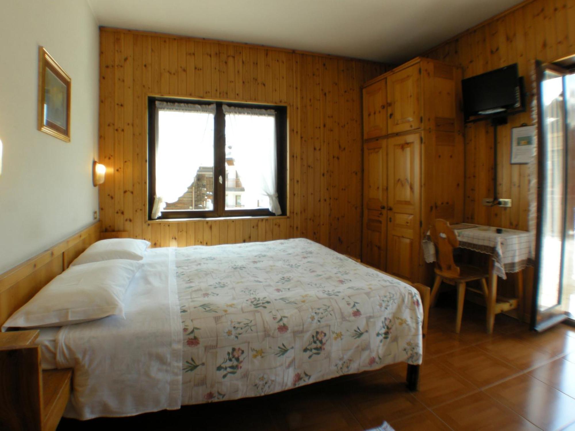 Double or Twin Room Balcony