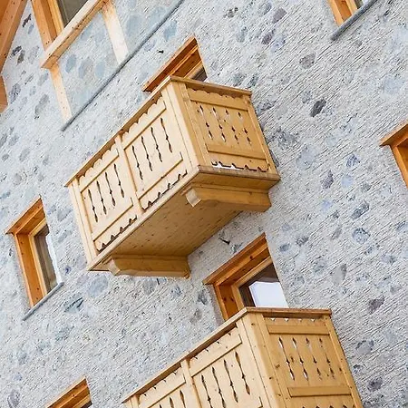 Chalet Alaska-2