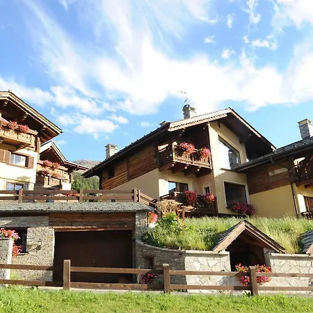 Chalet Garden-3